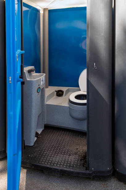 Best Porta potty rental near me  in Fairlawn, OH