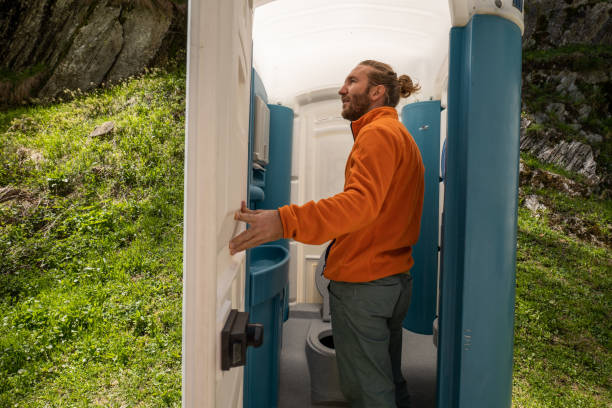 Portable Toilet Options We Offer in Fairlawn, OH